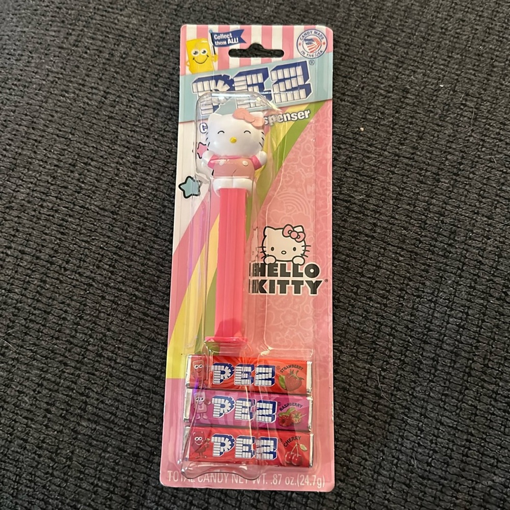 Hello Kitty Pez candy and dispenser new in packaging